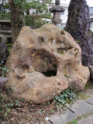 水堀石